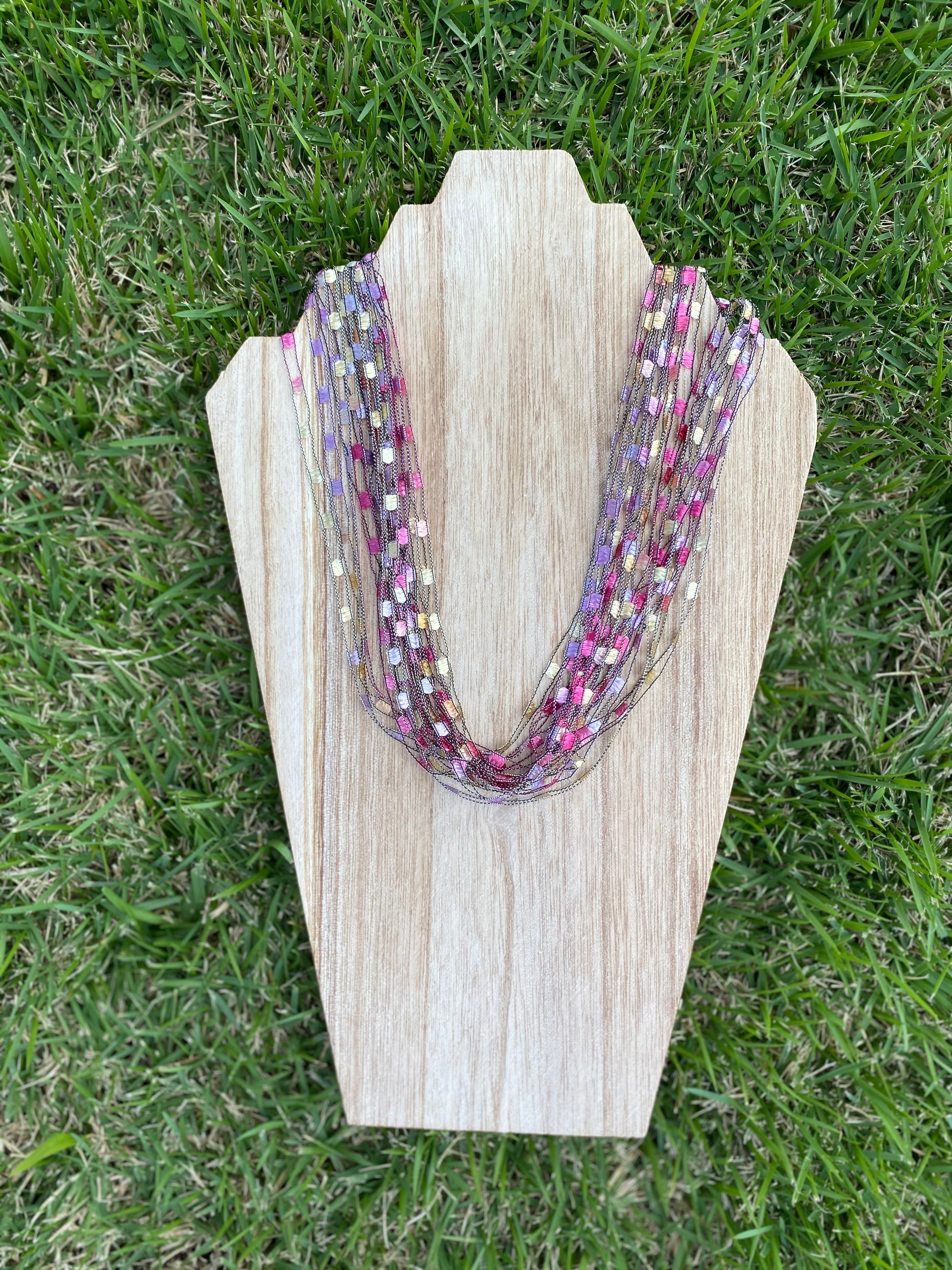 Short fabric necklace