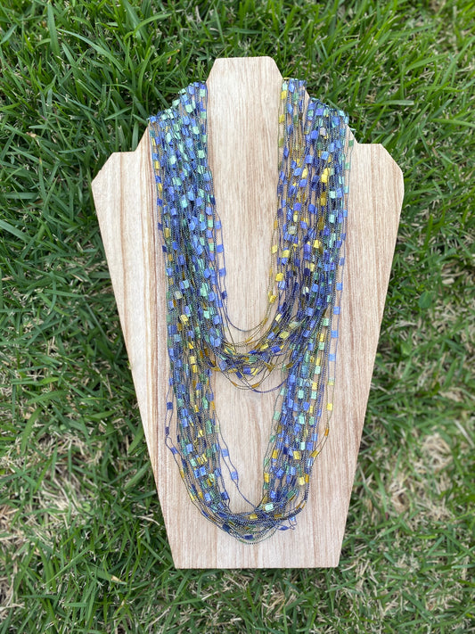 Short fabric necklace