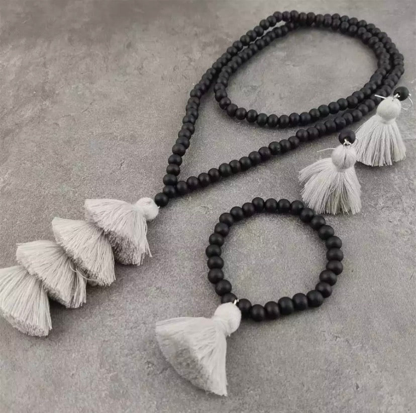 Tassels Necklace