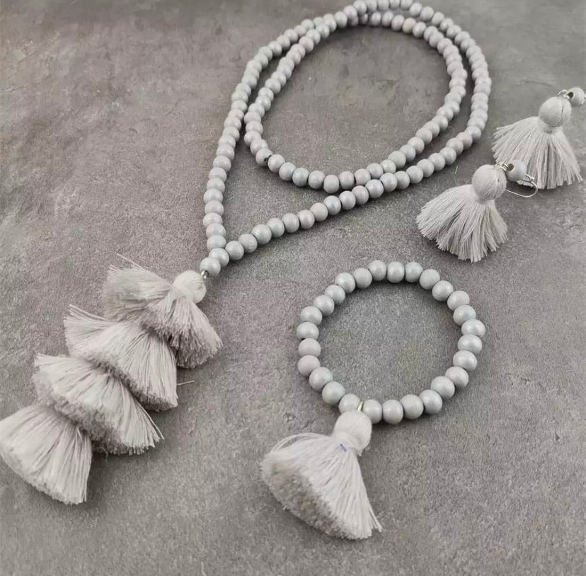 Tassels Necklace