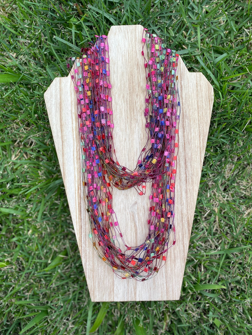 Short fabric necklace