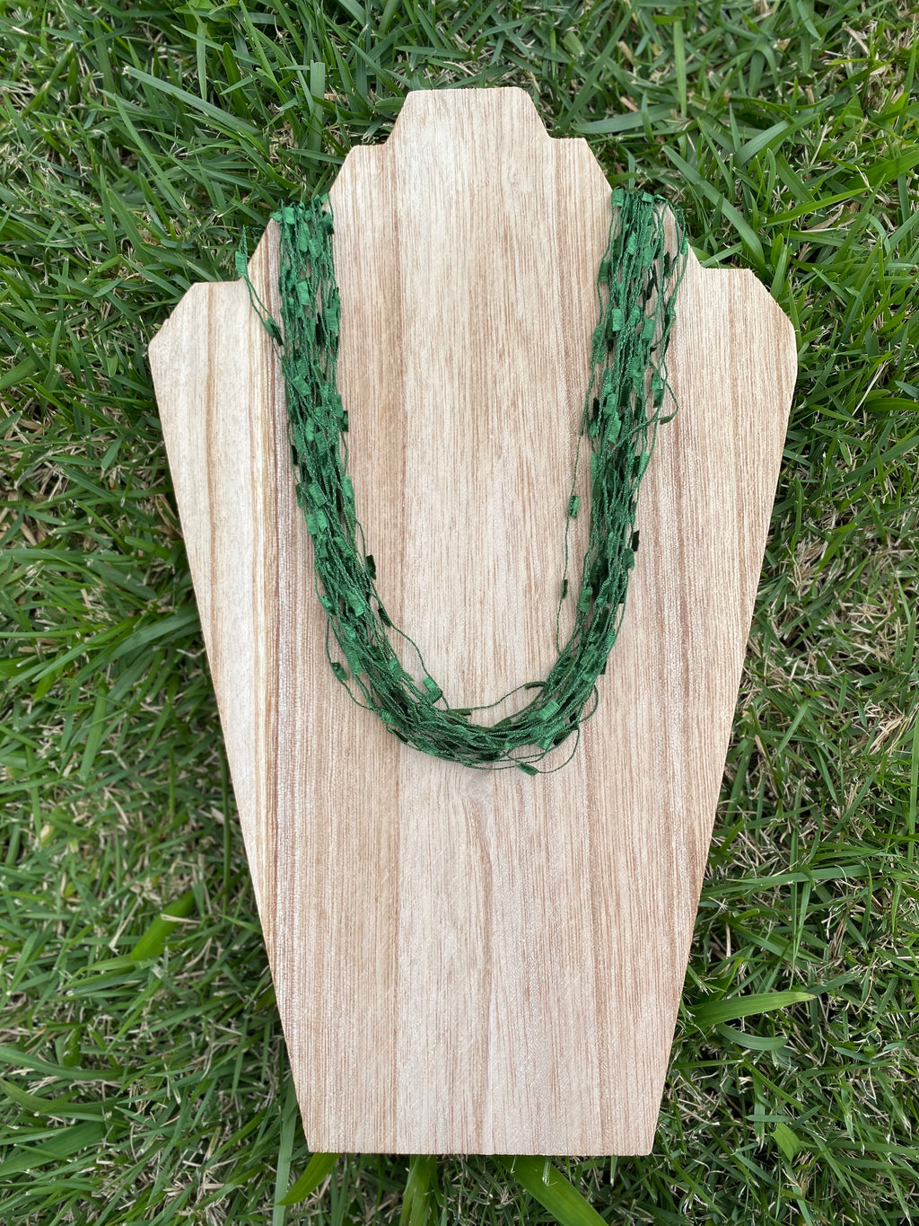 Short fabric necklace